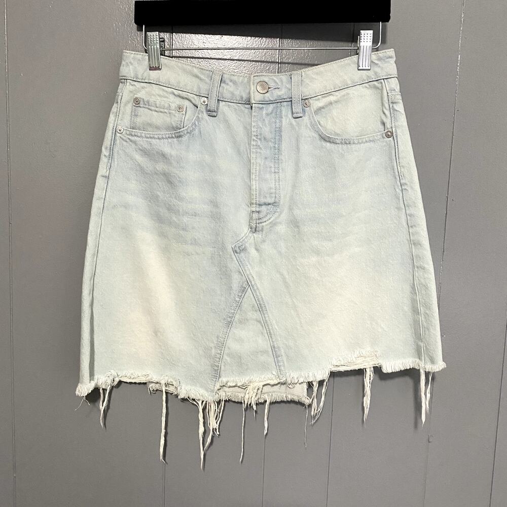 Free People Light Wash Going Rogue Distressed Raw Hem Denim Mini Skirt 27